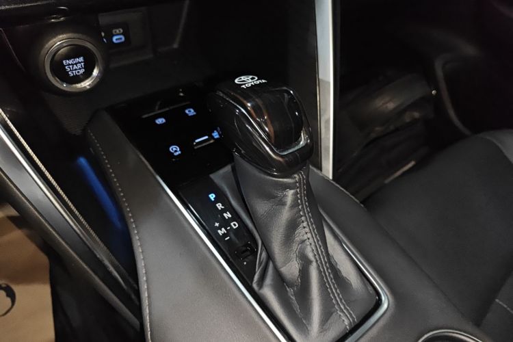 Toyota Harrier 2023 car image #14