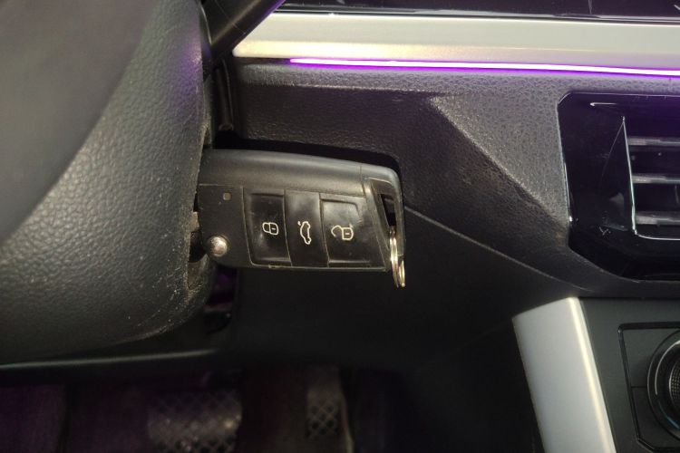 Polo 2020 car image #14