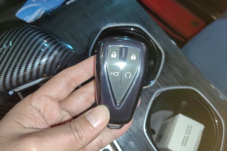 Changan UNI-K iDD 2022 car image #14