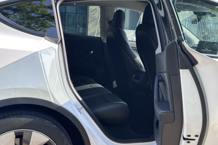 特斯拉 Model Y 2022 汽车图片 #14