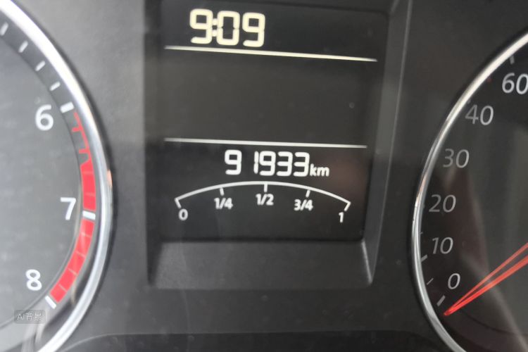 Polo 2015 car image #14