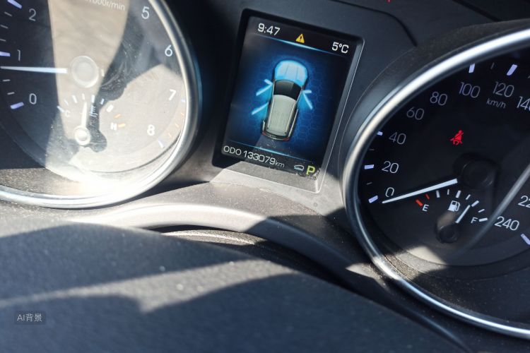 Haval H8 2015 صورة سيارة #14