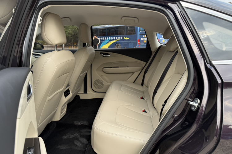 Wuling Starlight 2023 car image #14