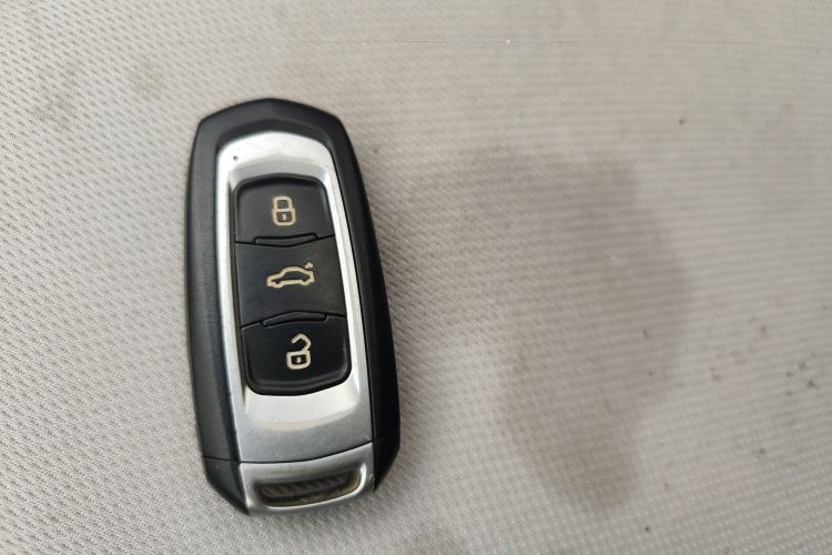 GEELY Emgrand GS 2016 car image #14