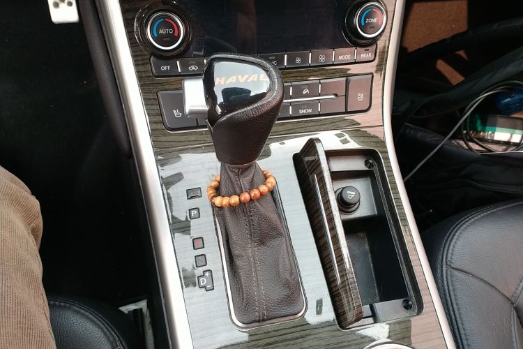 Haval H8 2015 صورة سيارة #14