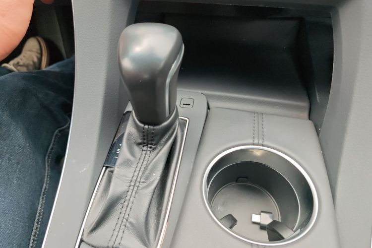 Toyota Avalon 2019 car image #14