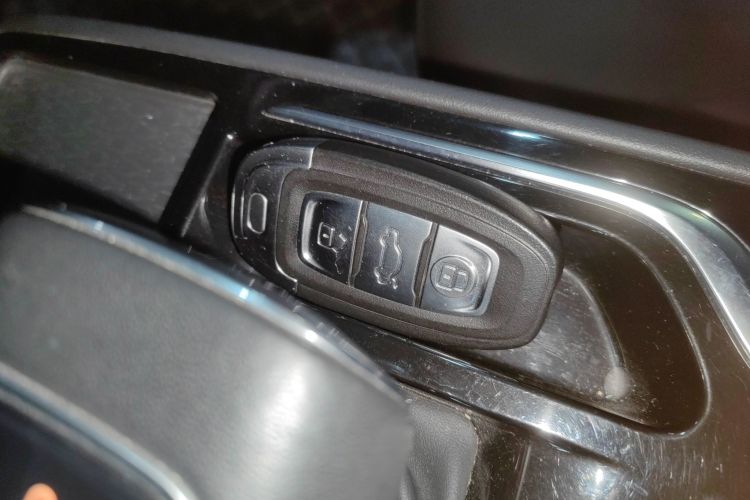 HongQi E-QM5 2023 imagem de carro #14