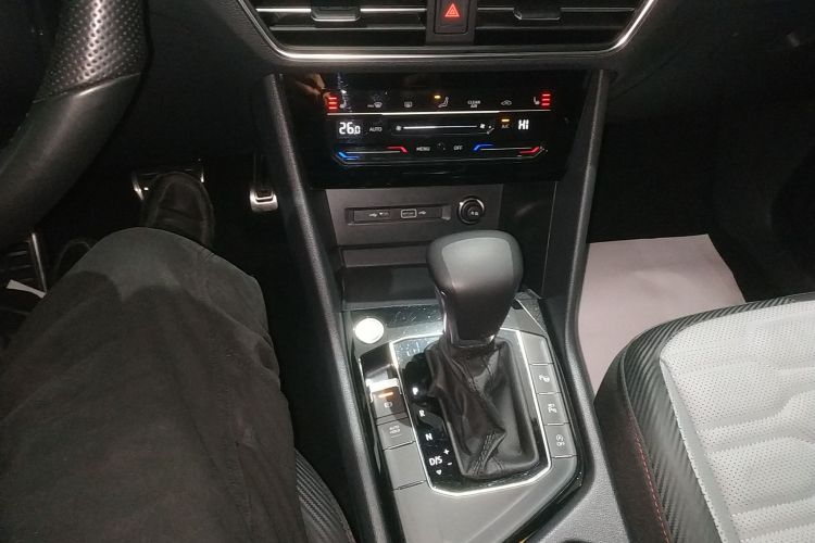 Volkswagen Tiguan X 2022 immagine di auto #14