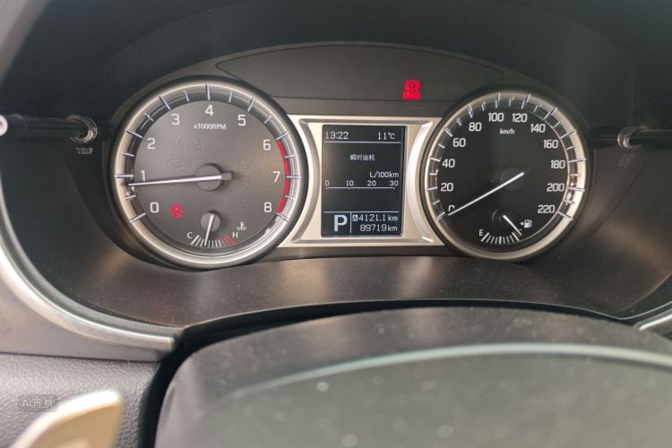 Suzuki Vitara 2018 изображение автомобиля #14