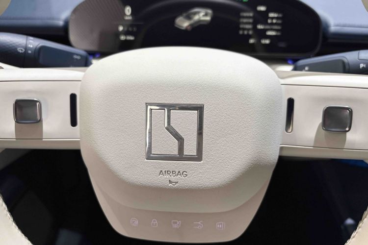 极氪 极氪007 2024 汽车图片 #14