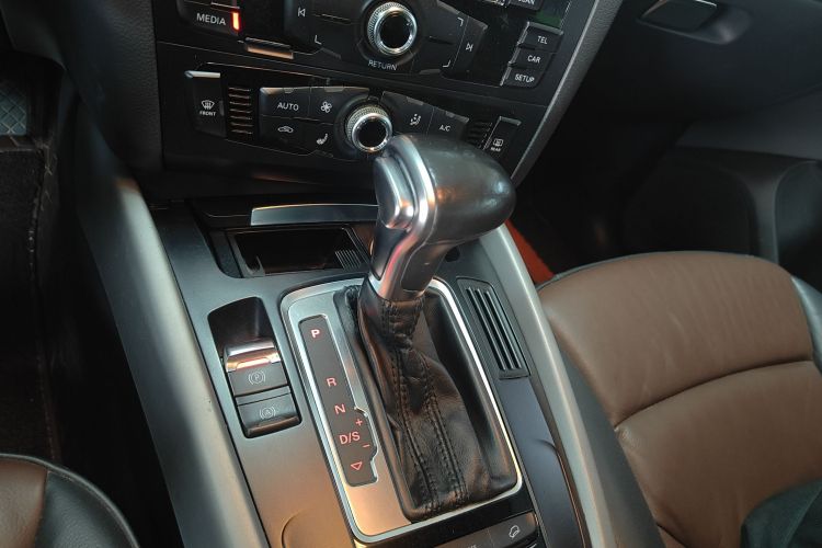 Audi Q5 2017 صورة سيارة #14