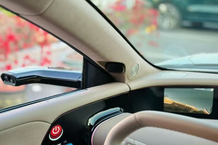 Avatr 07 2024 immagine di auto #14