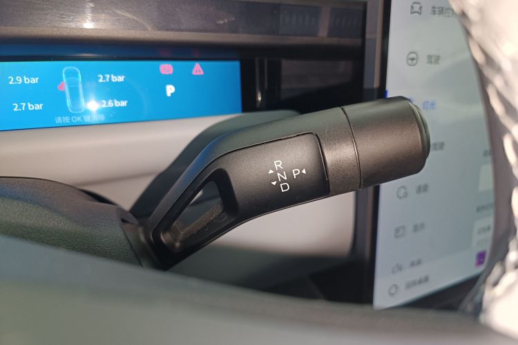 Lynk & Co 2024 #14 Lynk & Co 2024 car image #14