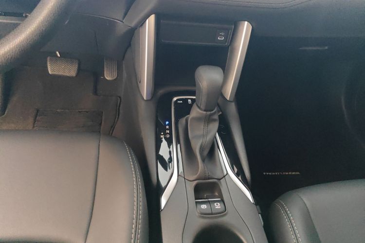 Toyota Frontlander 2023 car image #14