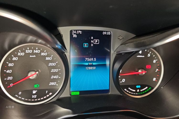 Mercedes-Benz C Class 2019 car image #14