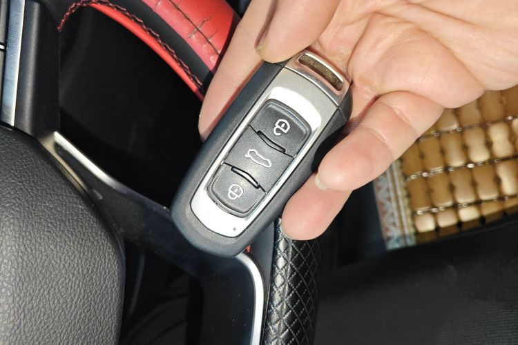 Vision X3 2021 car image #14