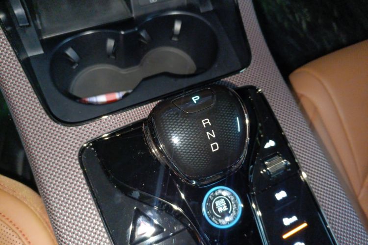 BYD Han 2022 car image #14