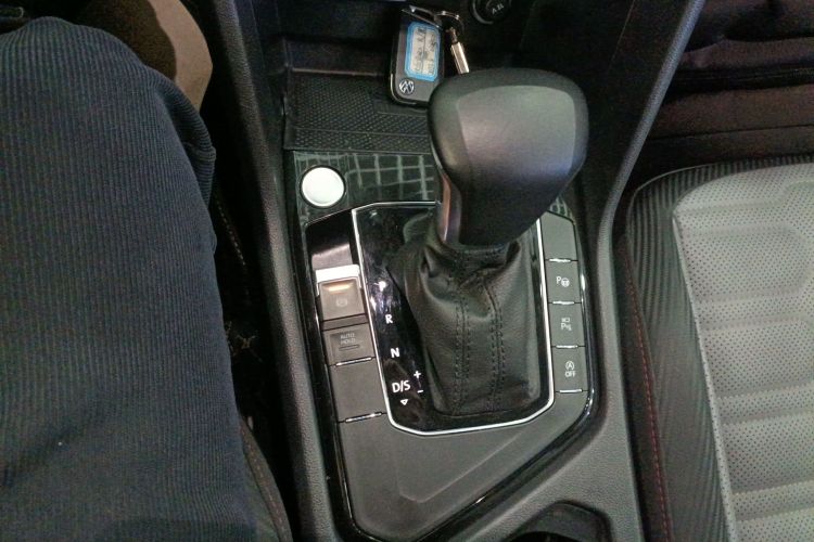 Volkswagen Tiguan X 2023 immagine di auto #14