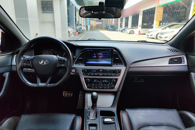 Hyundai Sonata 2015 car image #14