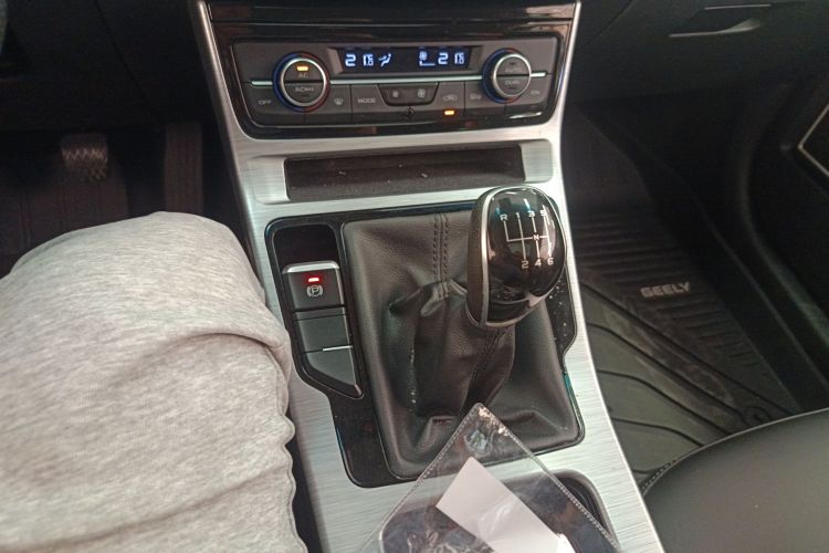 GEELY Emgrand GS 2019 #14 GEELY Emgrand GS 2019 car image #14