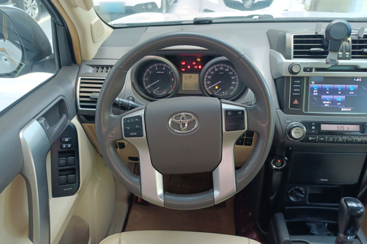 Toyota Land Cruiser Prado 2016 car image #14