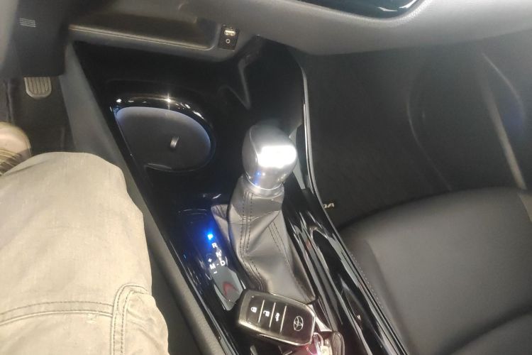 Toyota Izoa 2020 car image #14