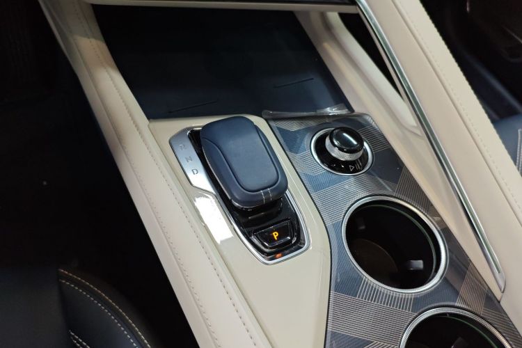 极氪 极氪001 2023 汽车图片 #14