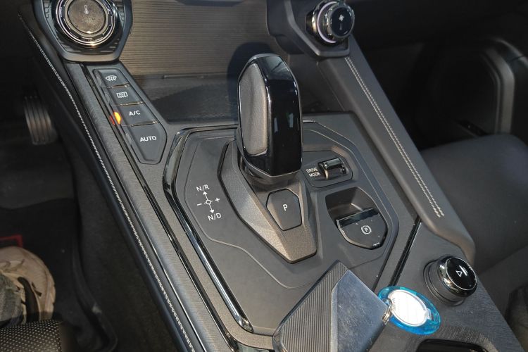 Lynk & Co 01 EM-P 2022 car image #14