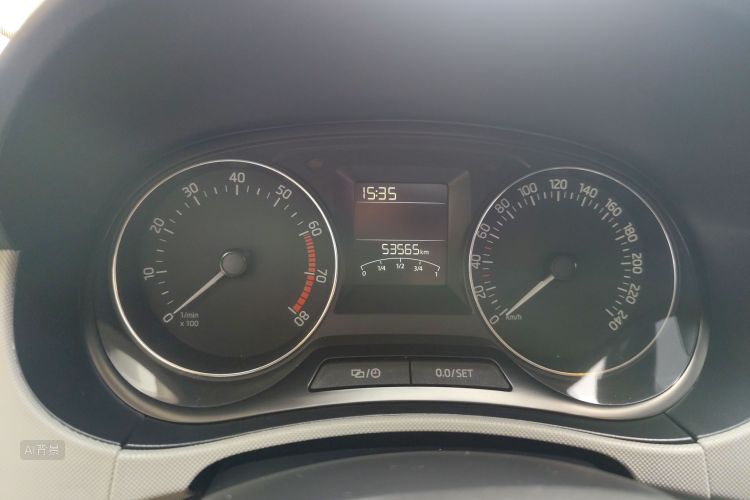 Skoda Fabia 2016 immagine di auto #14