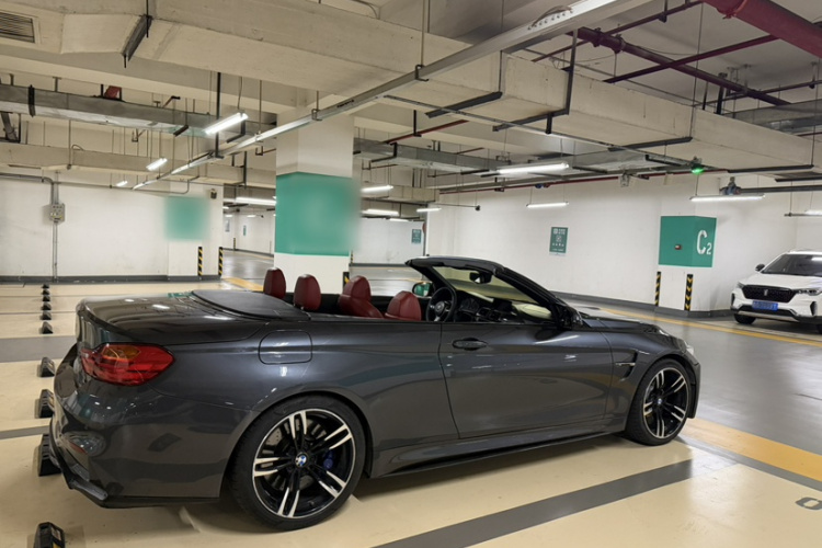 BMW M4 2018 imagem de carro #14