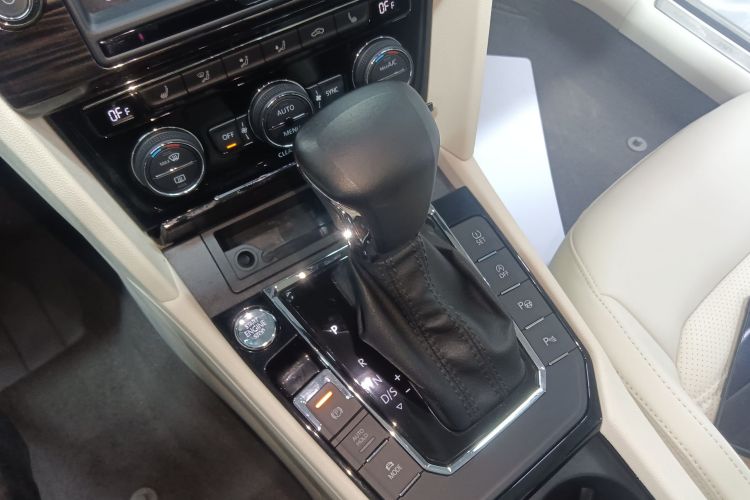 Volkswagen Lamando 2017 изображение автомобиля #14