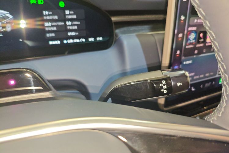 极氪 极氪9X 2025 汽车图片 #14