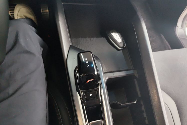 GEELY Binray 2022 car image #14