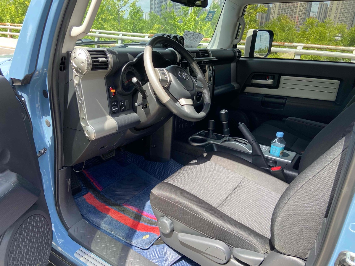 Toyota FJ Cruiser 2020 immagine di auto #14