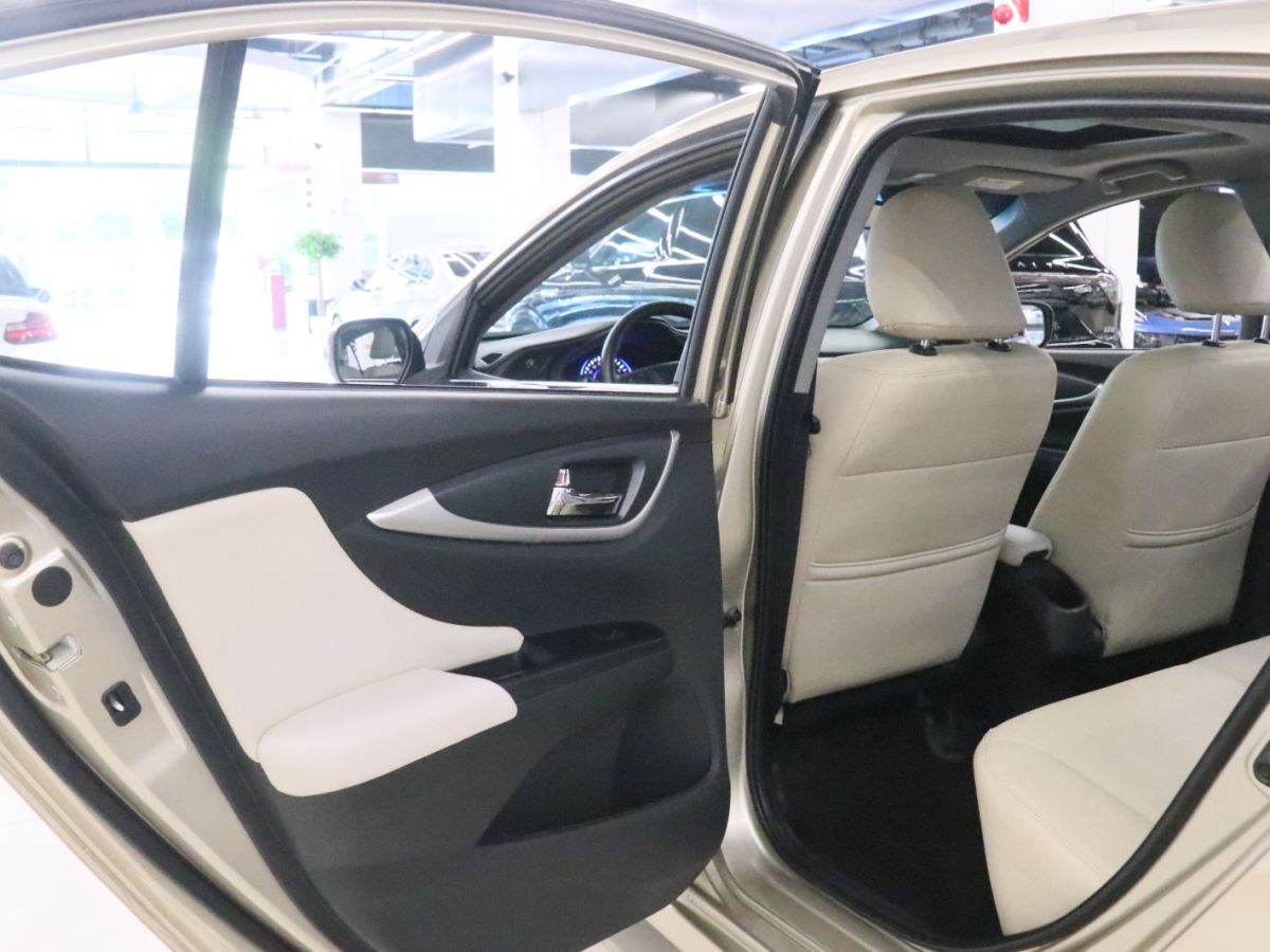 Honda Crider 2017 car image #14