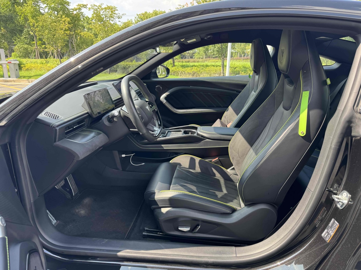 哪吒汽车 哪吒GT 2023 汽车图片 #14