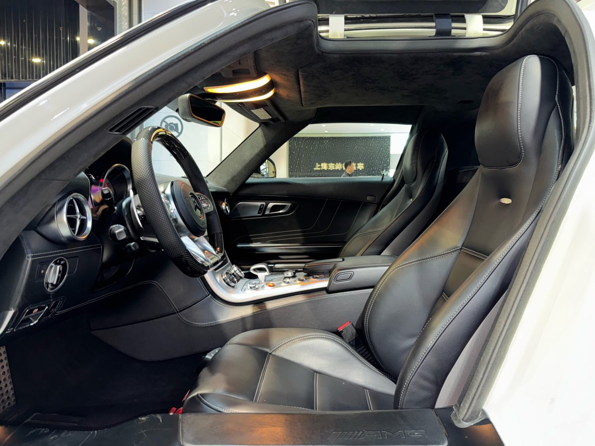 Mercedes-Benz SLS AMG 2012 car image #14