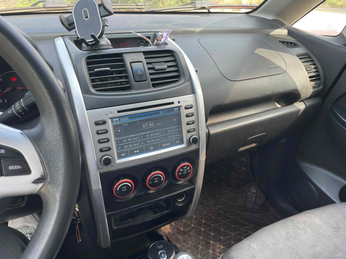 Changan CX20 2013 car image #14