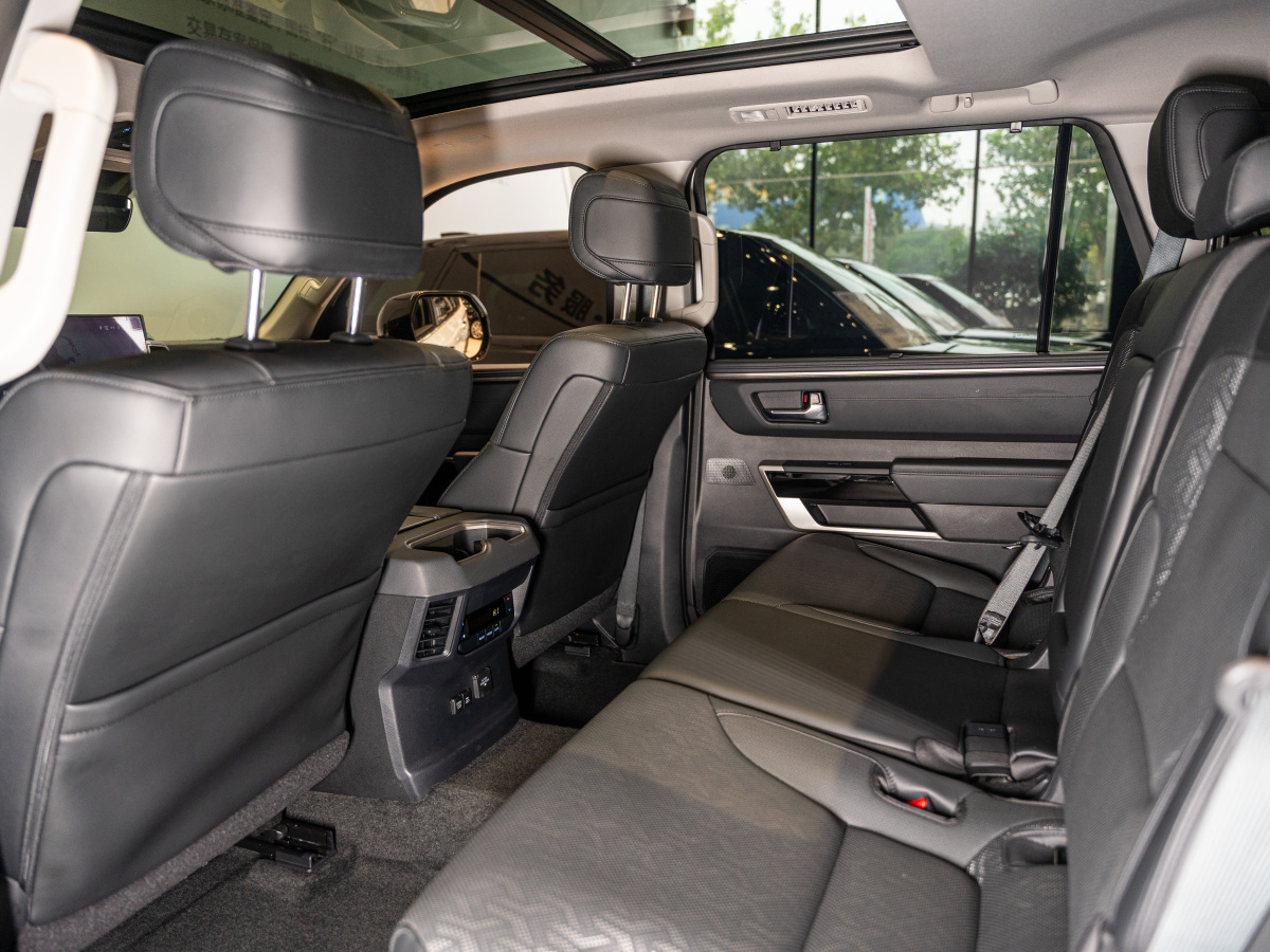 Toyota Sequoia 2023 #14 Toyota Sequoia 2023 imagen de coche #14