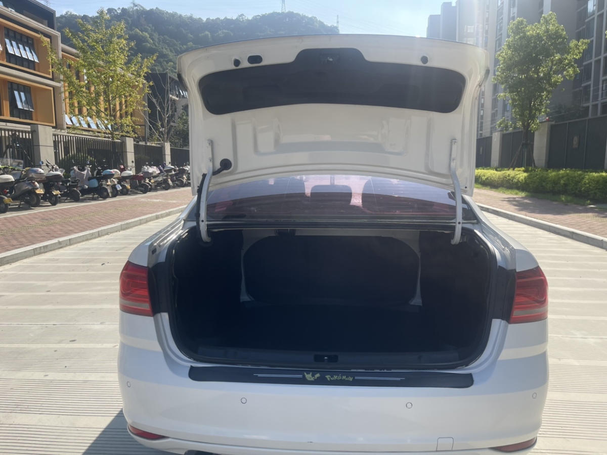 Volkswagen ID.UNYX 06 2016 صورة سيارة #14