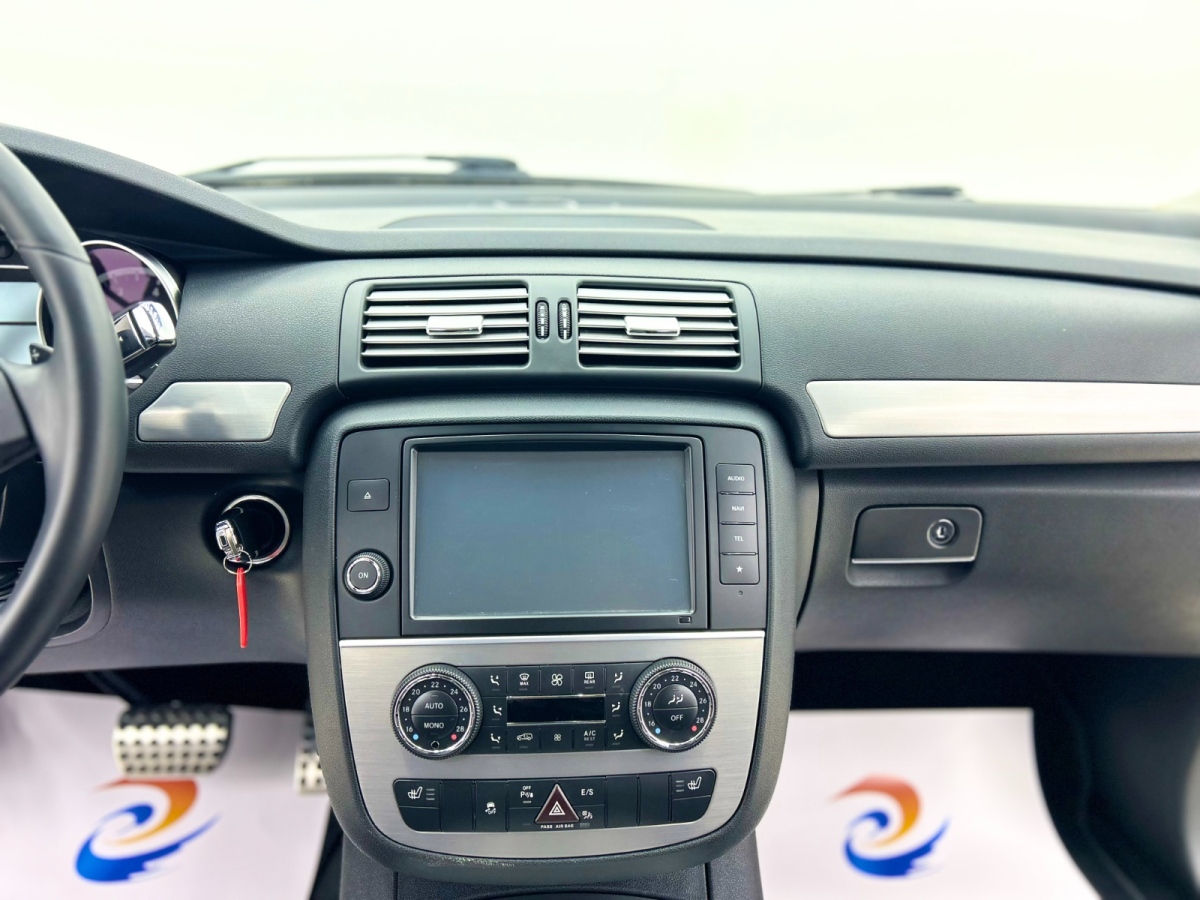 Mercedes-Benz R Class 2015 #14 Mercedes-Benz R Class 2015 car image #14