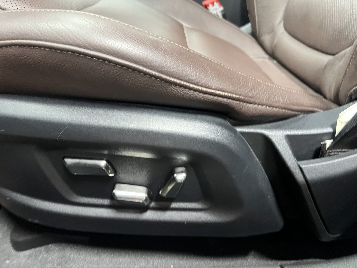 HongQi H7 2017 car image #14