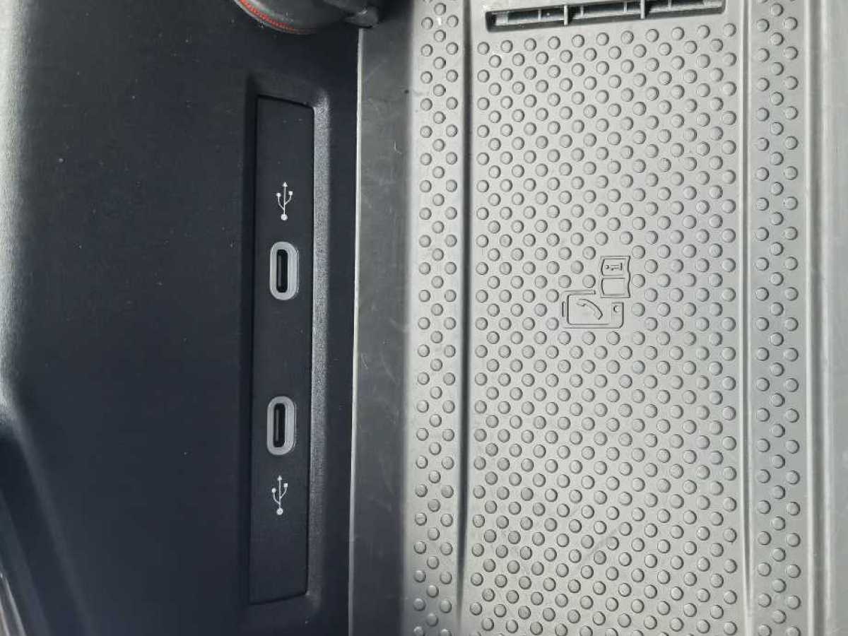 Volkswagen Tavendor 2025 #14 Volkswagen Tavendor 2025 car image #14