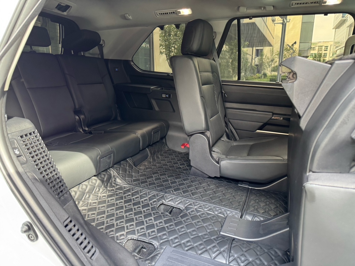 Toyota Sequoia 2023 #14 Toyota Sequoia 2023 imagen de coche #14