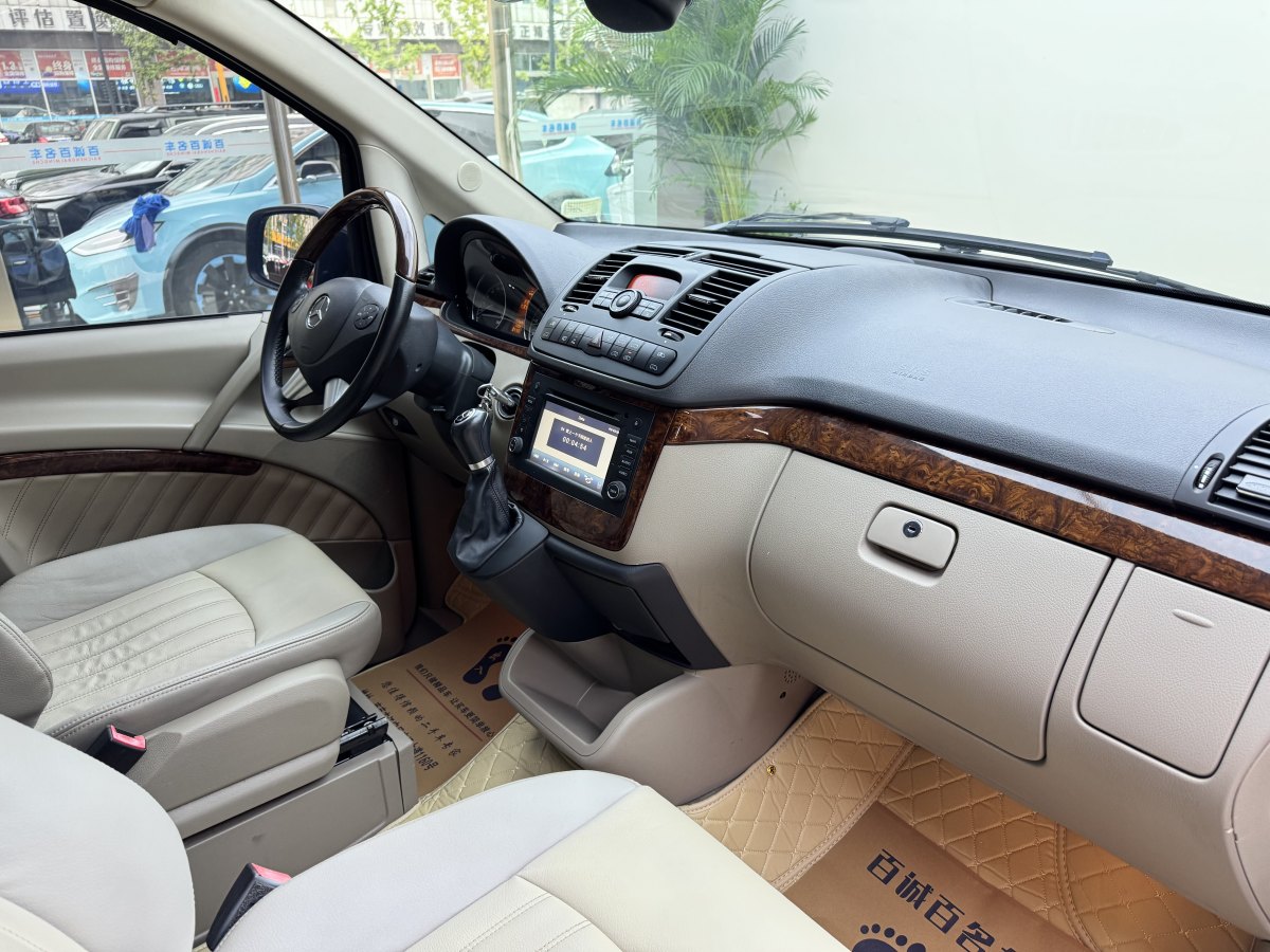 Mercedes-Benz Viano (Imported) 2016 immagine di auto #14