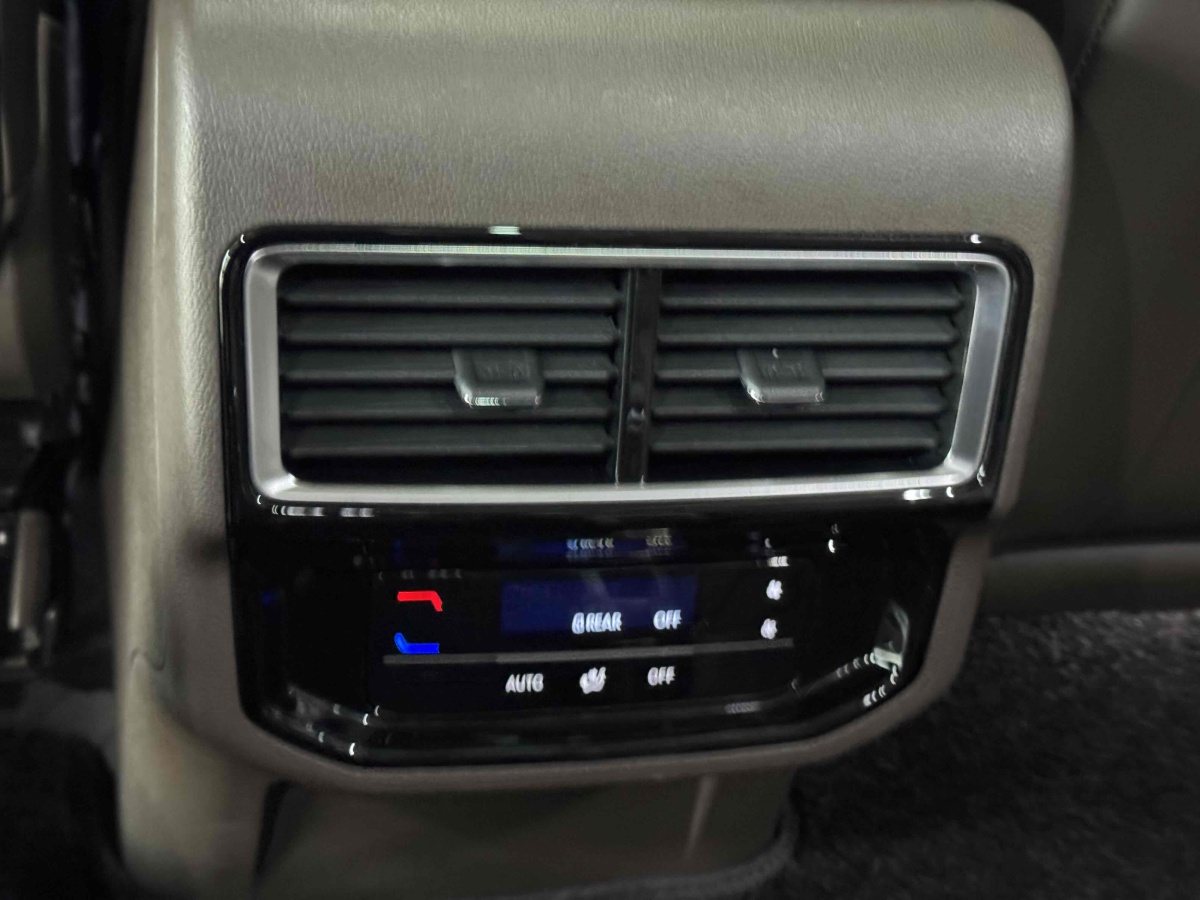 Volkswagen Viloran 2025 #14 Volkswagen Viloran 2025 car image #14