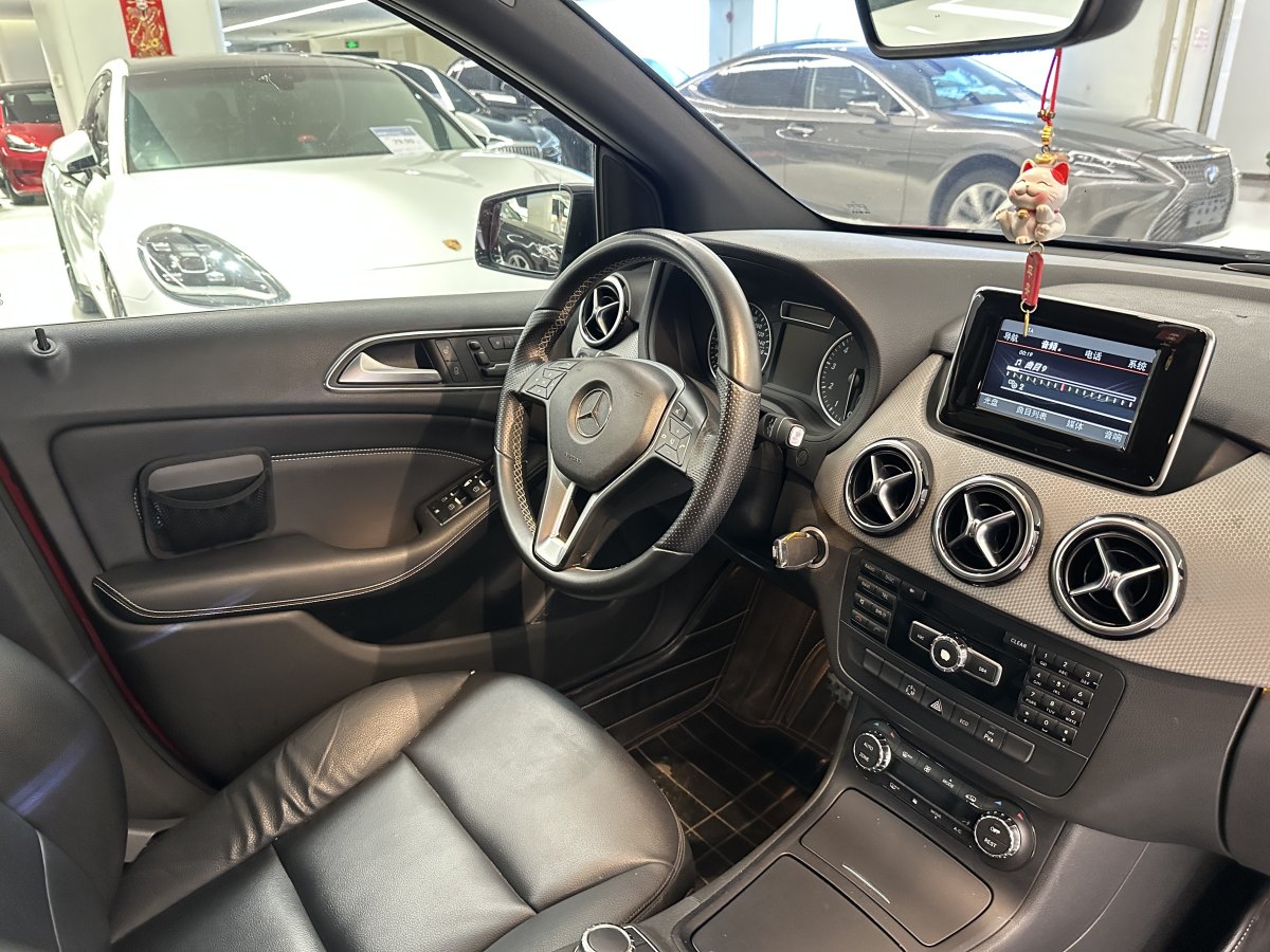 Mercedes-Benz B Class 2012 car image #14