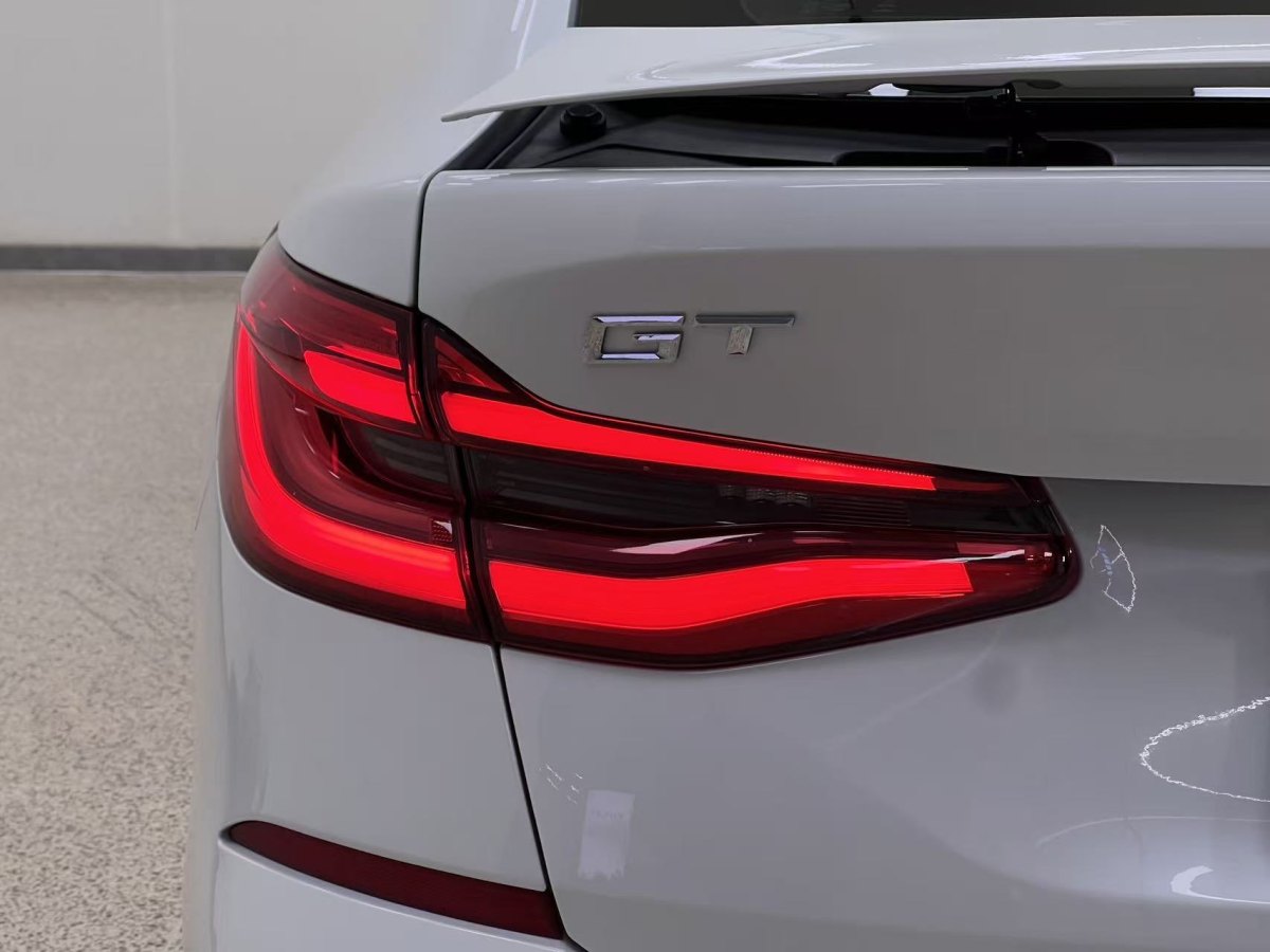 BMW 6 Series 2019 #14 BMW 6 Series 2019 car image #14