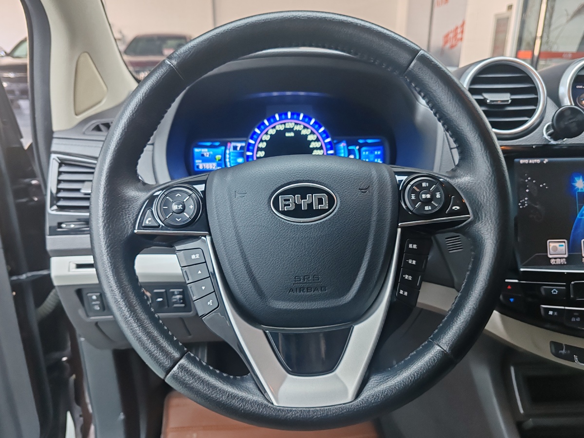 BYD S7 2015 car image #14