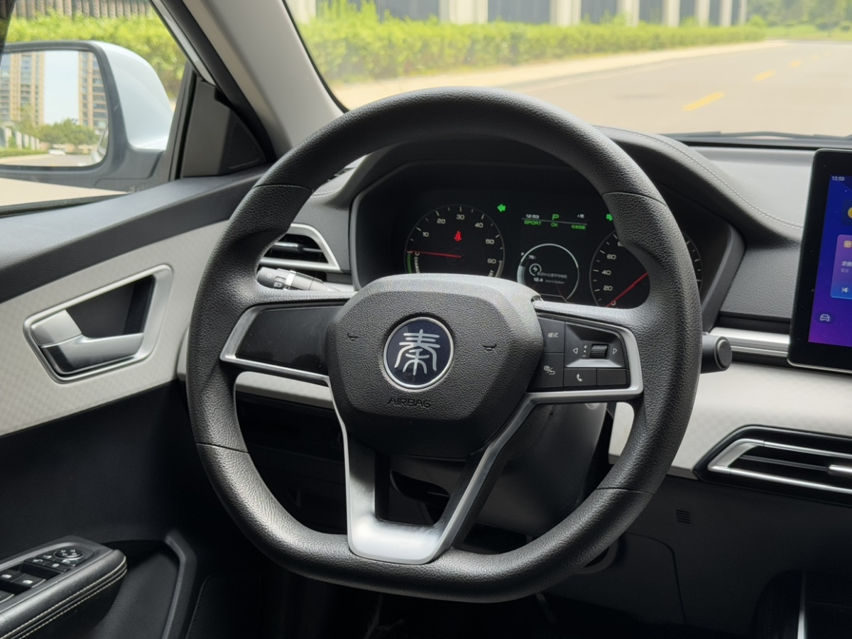 BYD Qin New Energy 2023 immagine di auto #14